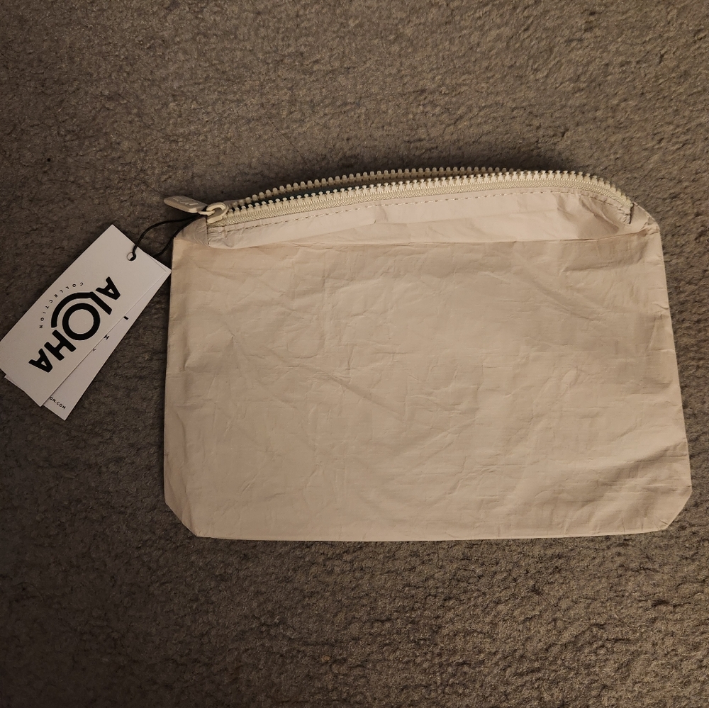 Aloha Collection Malibu Exclusive Small Pouch - Picture 4 of 4